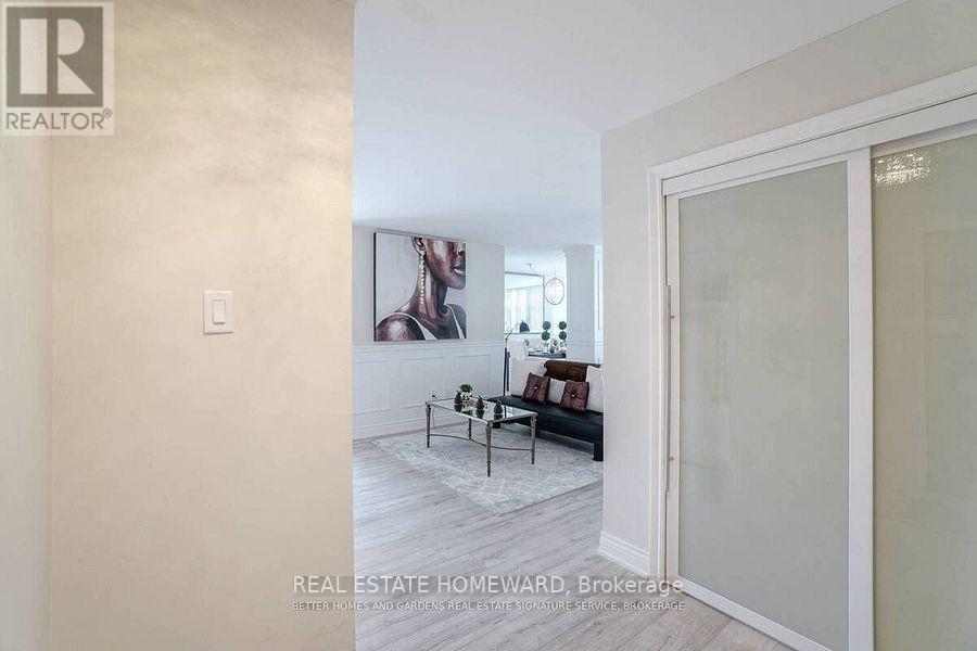 Photo 4 of 2803 100 Antibes Drive, Toronto ON