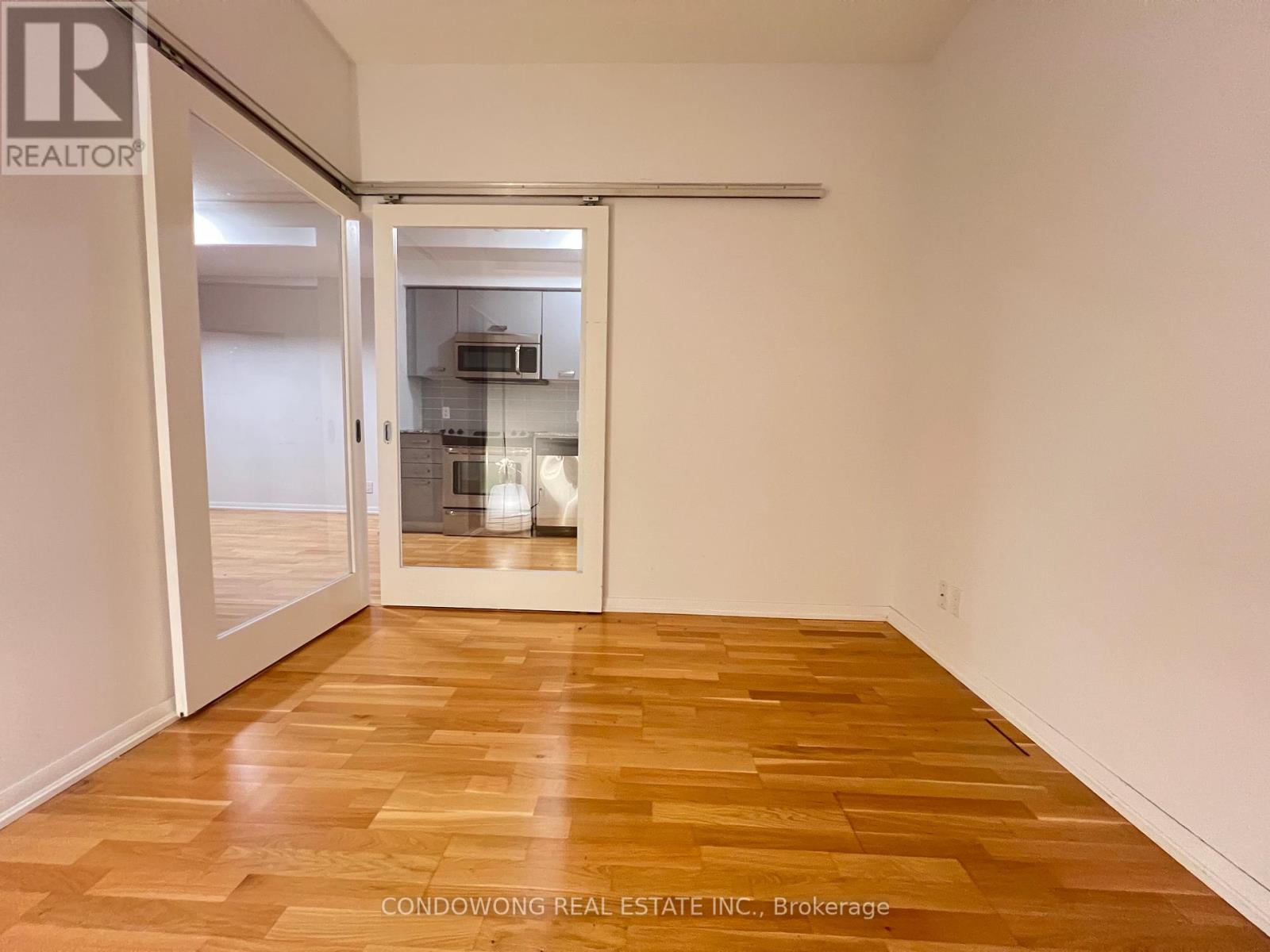 Photo 10 of 4201 832 Bay Street, Toronto ON