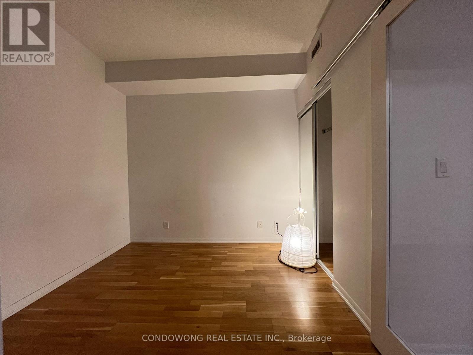 Photo 11 of 4201 832 Bay Street, Toronto ON