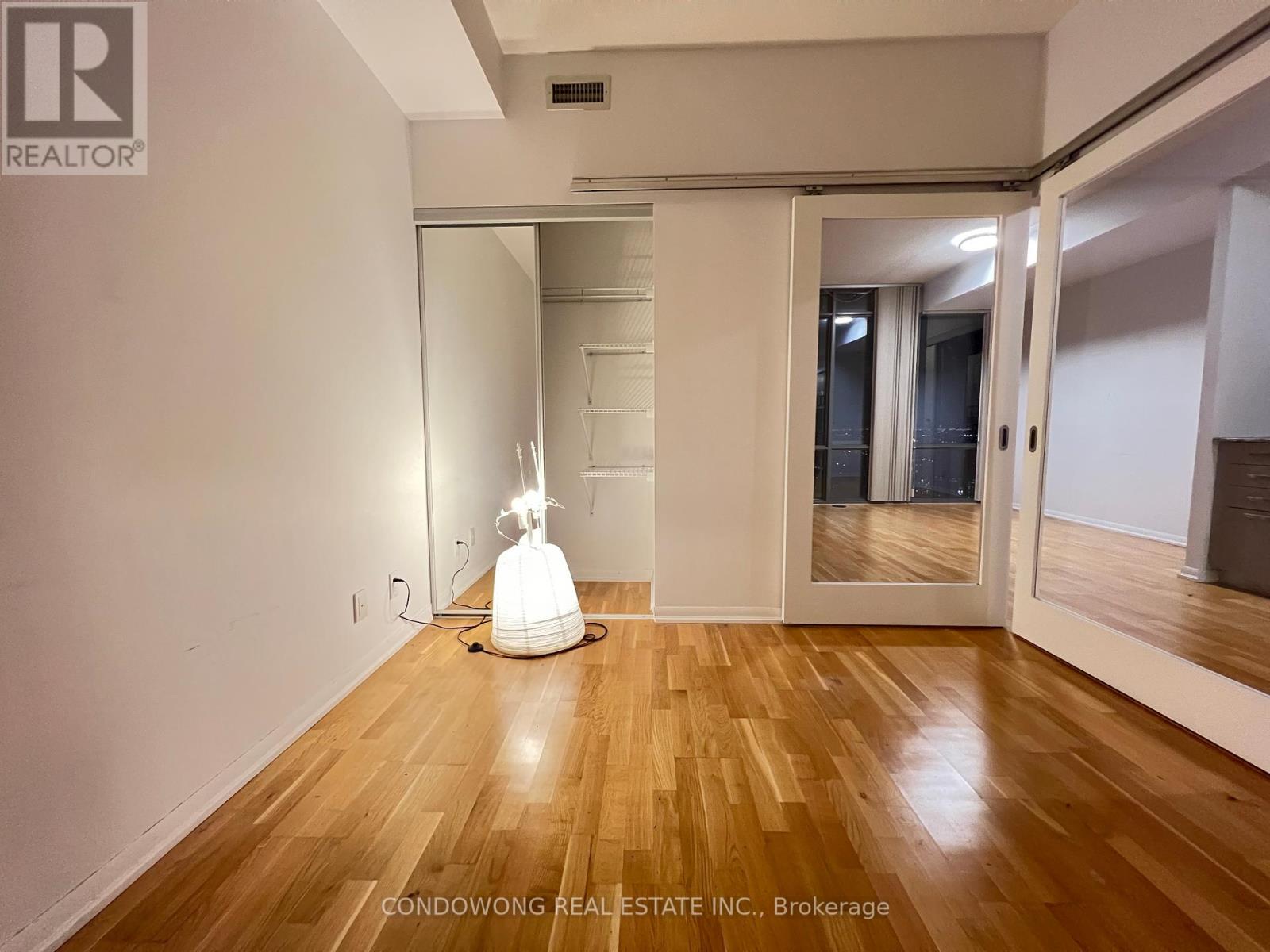 Photo 12 of 4201 832 Bay Street, Toronto ON