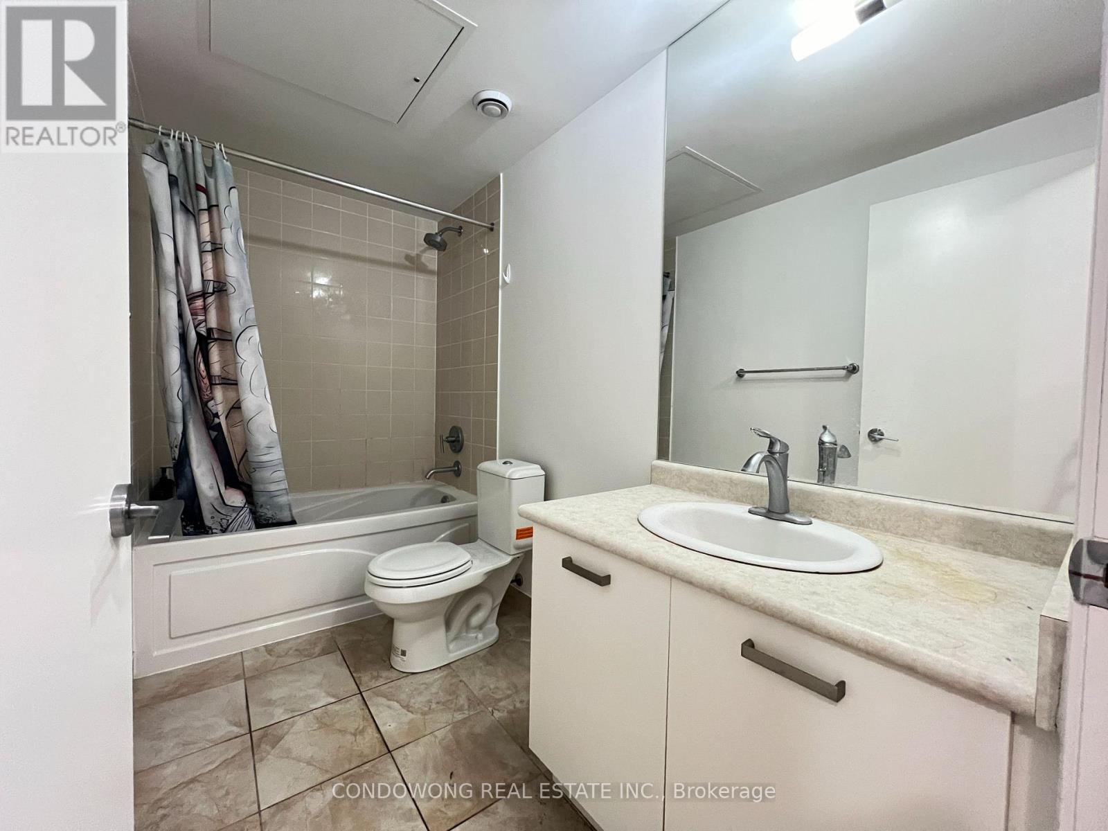Photo 14 of 4201 832 Bay Street, Toronto ON