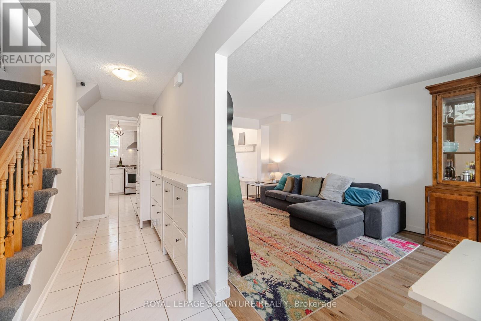 Photo 4 of 2698 Lundene Road, Mississauga ON