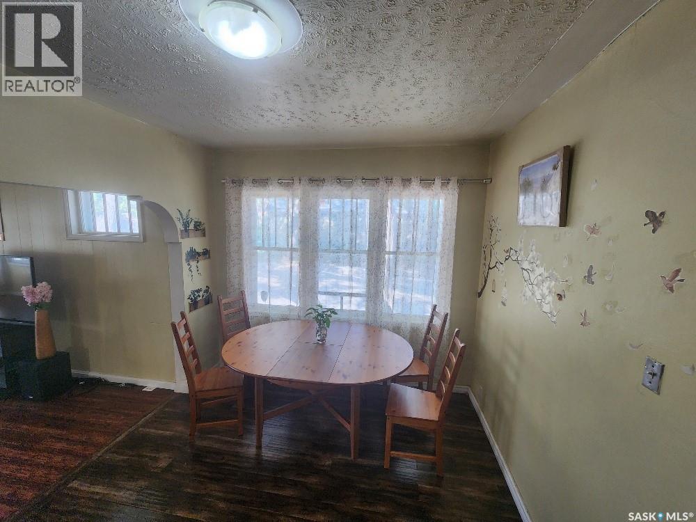 Photo 10 of 3303 Dewdney Avenue, Regina SK