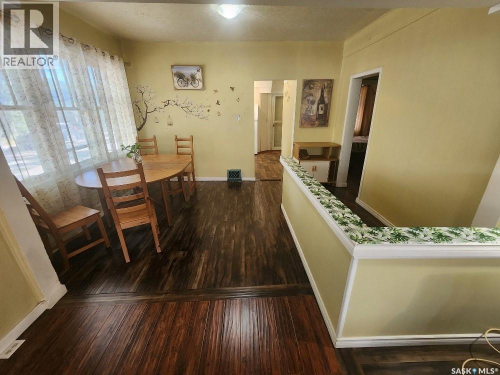 Photo 14 of 3303 Dewdney Avenue, Regina SK