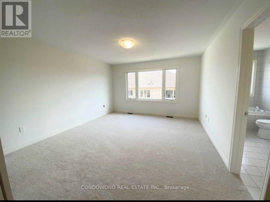Photo 6 of 93 Markview Road, Whitchurchstouffville ON