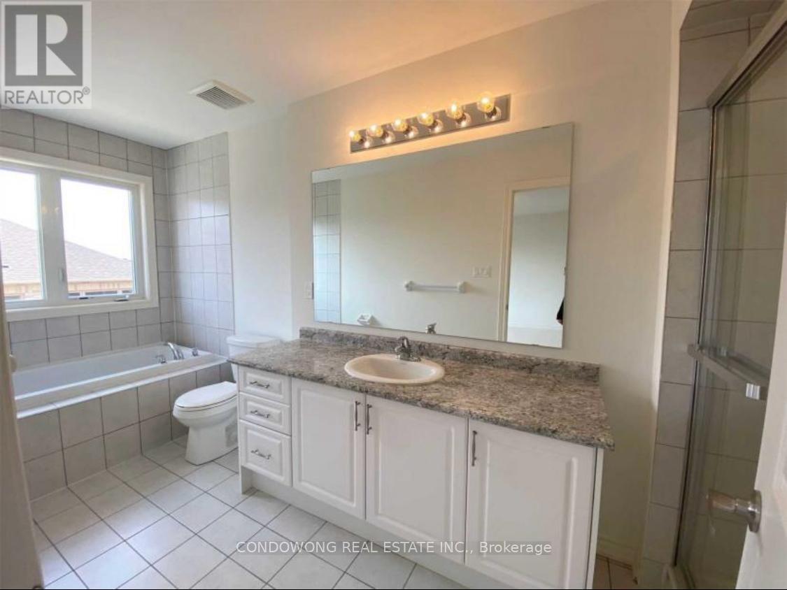 Photo 7 of 93 Markview Road, Whitchurchstouffville ON