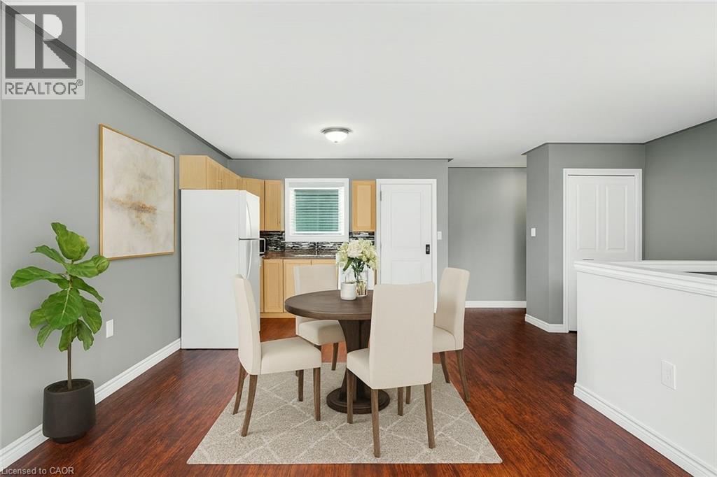 Photo 12 of 133 Grantham Avenue, St Catharines ON
