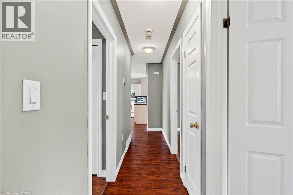 Photo 13 of 133 Grantham Avenue, St Catharines ON