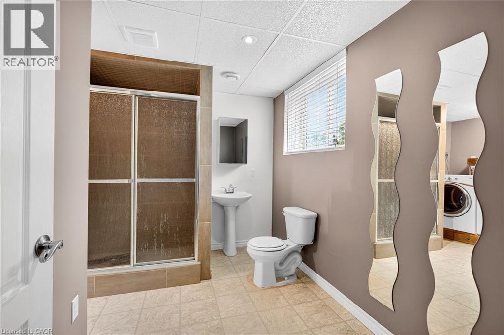 Photo 30 of 133 Grantham Avenue, St Catharines ON