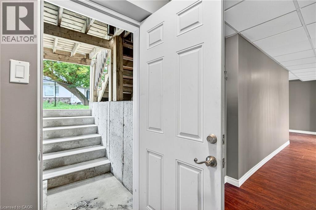Photo 37 of 133 Grantham Avenue, St Catharines ON
