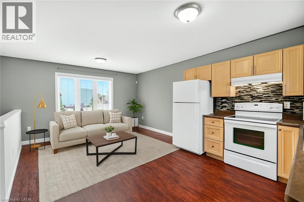 Photo 8 of 133 Grantham Avenue, St Catharines ON