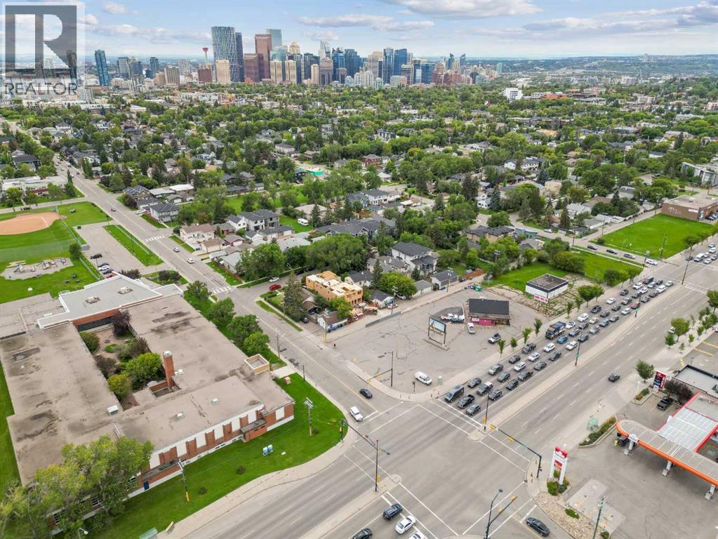 Photo 8 of 630 15 Avenue Ne, Calgary AB