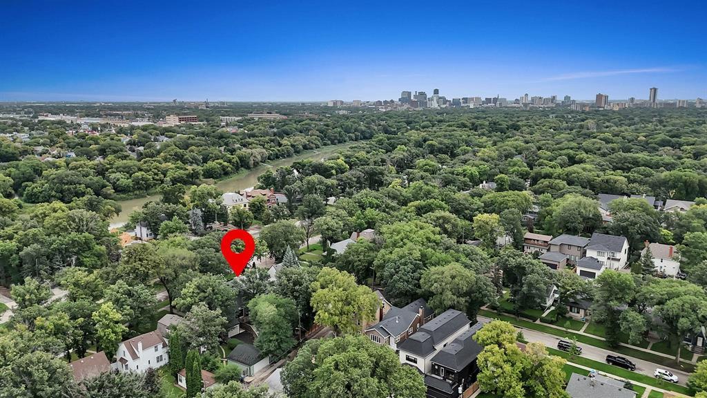 Photo 5 of 1324 Wellington Crescent, Winnipeg MB