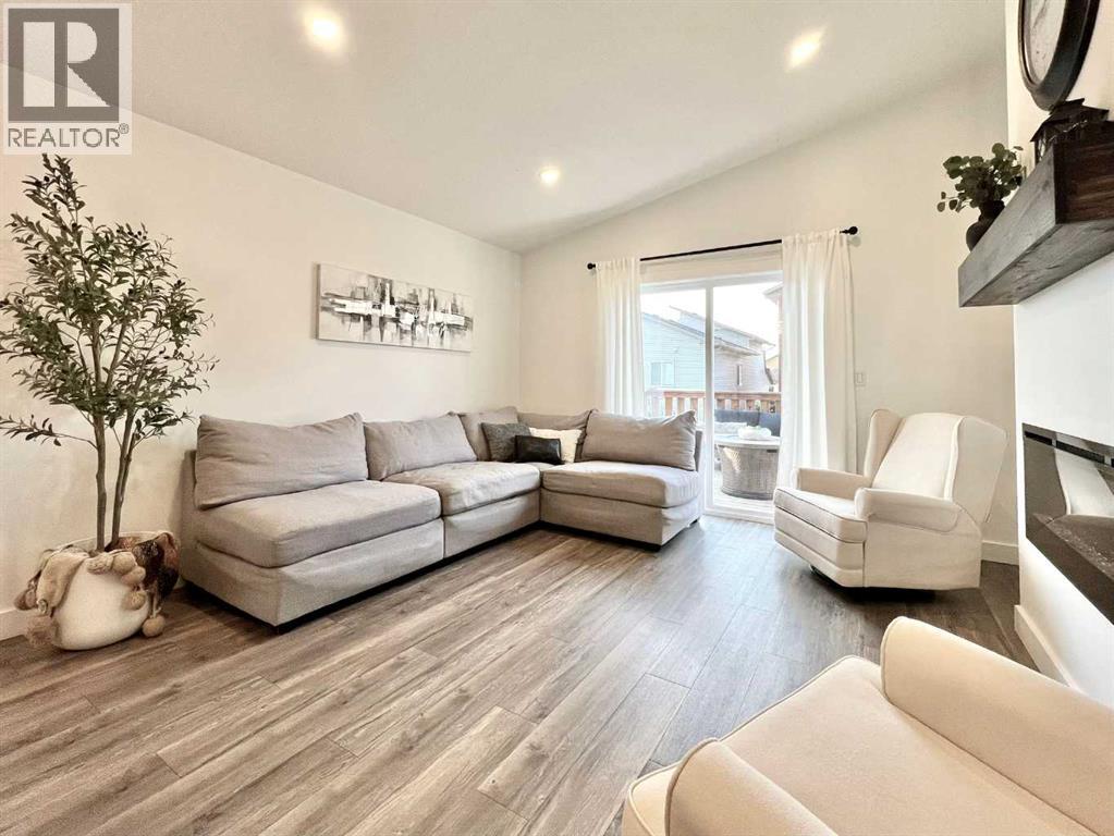 Single Family House Bi-level for Sale in  A Avenue Westgate Grande Prairie 