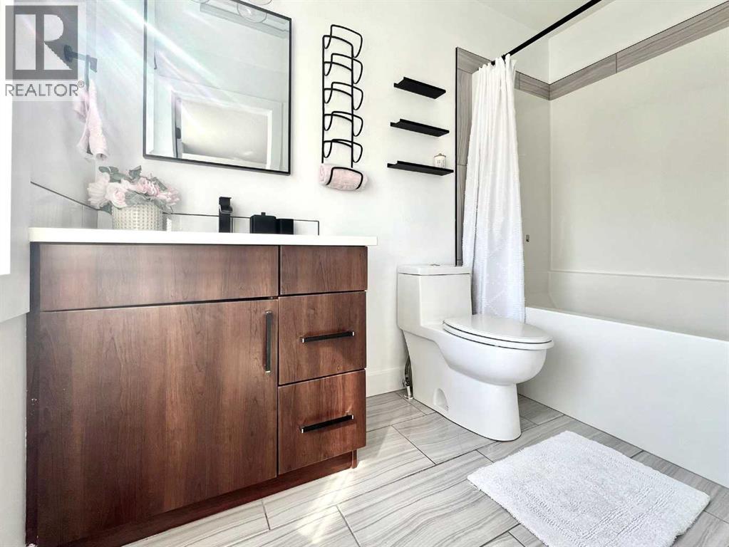 Single Family House Bi-level for Sale in  A Avenue Westgate Grande Prairie 