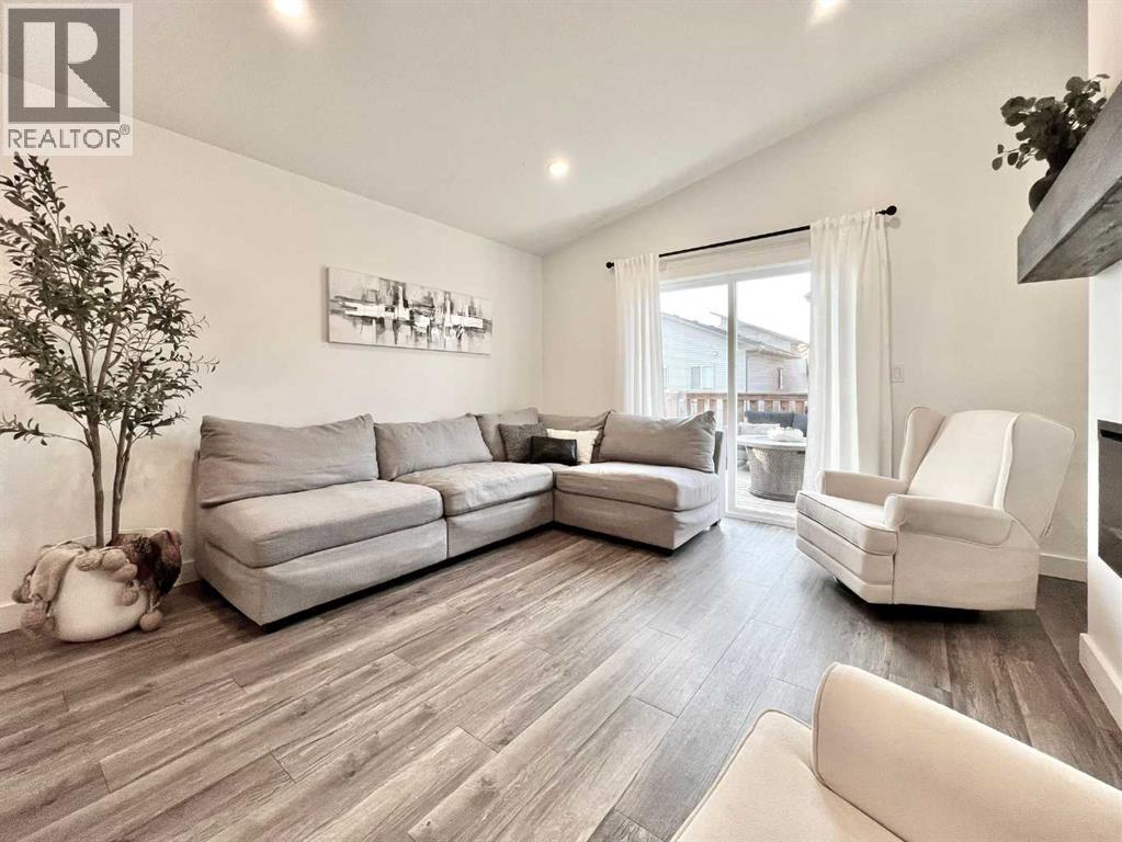 Single Family House Bi-level for Sale in  A Avenue Westgate Grande Prairie 