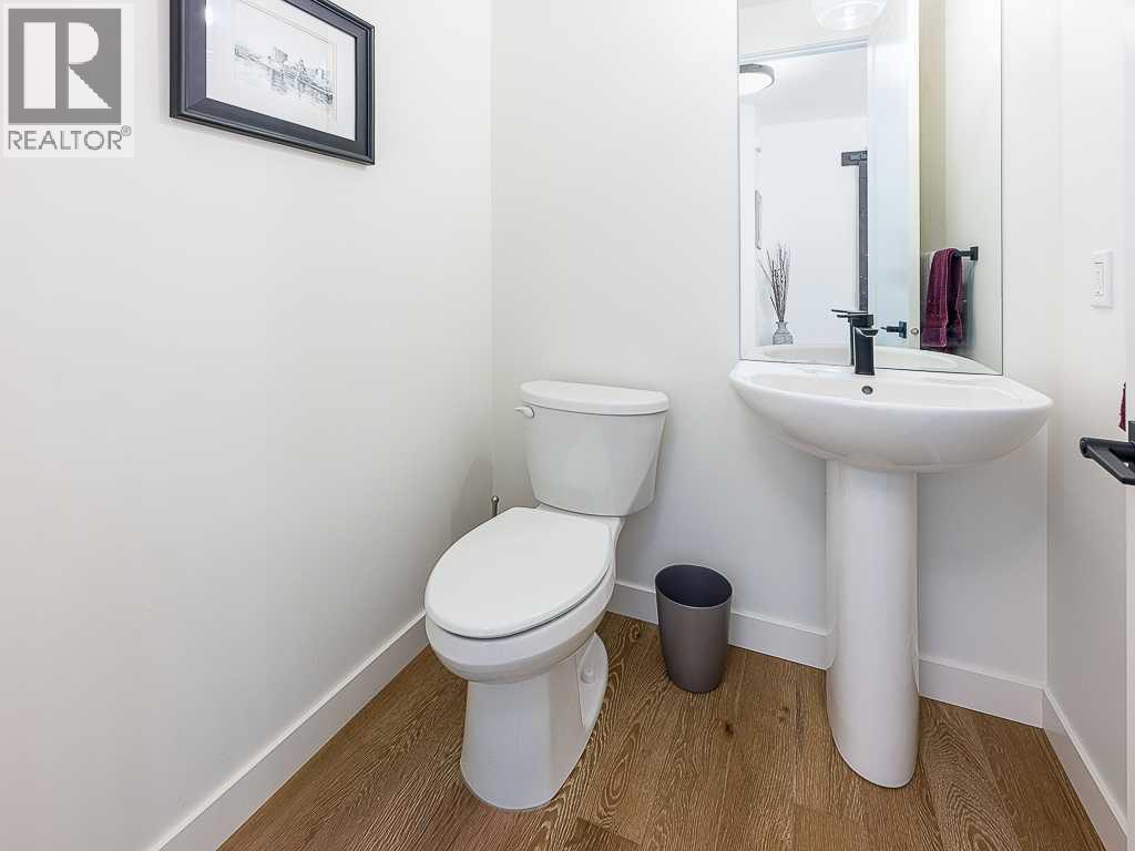 Single Family House Bungalow for Sale in  Rockyvale Green NW Rocky Ridge Calgary 