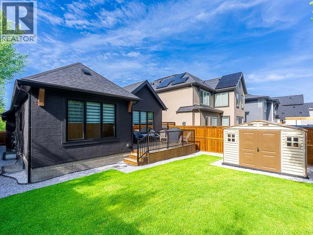 Single Family House Bungalow for Sale in  Rockyvale Green NW Rocky Ridge Calgary 