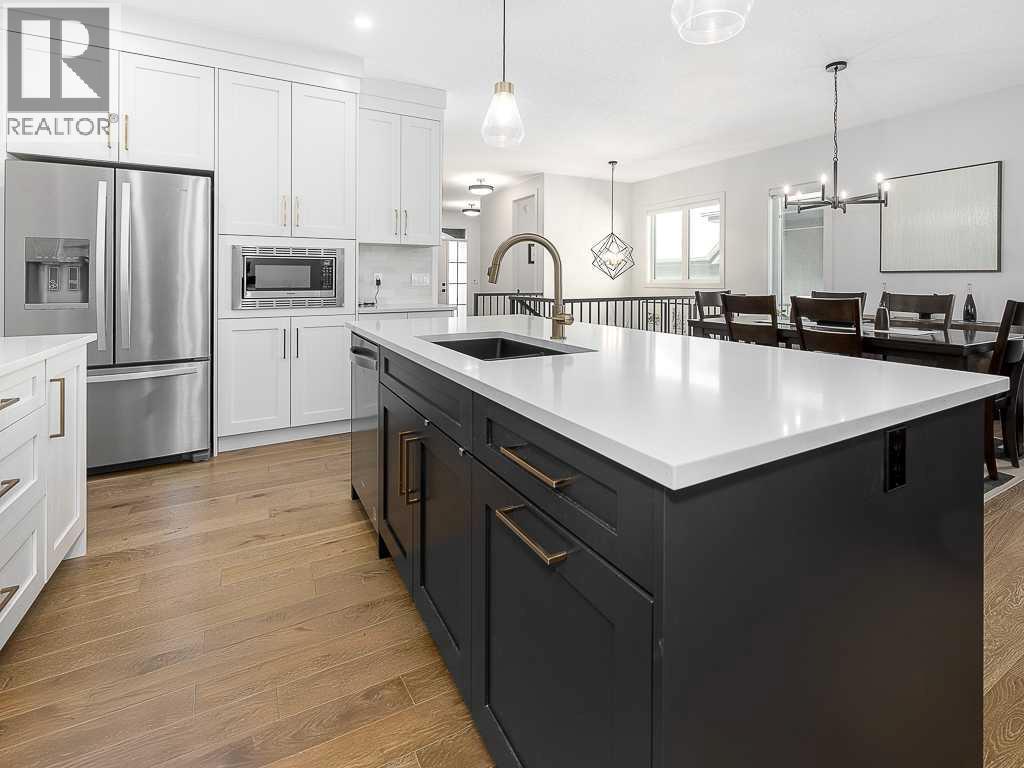 Single Family House Bungalow for Sale in  Rockyvale Green NW Rocky Ridge Calgary 