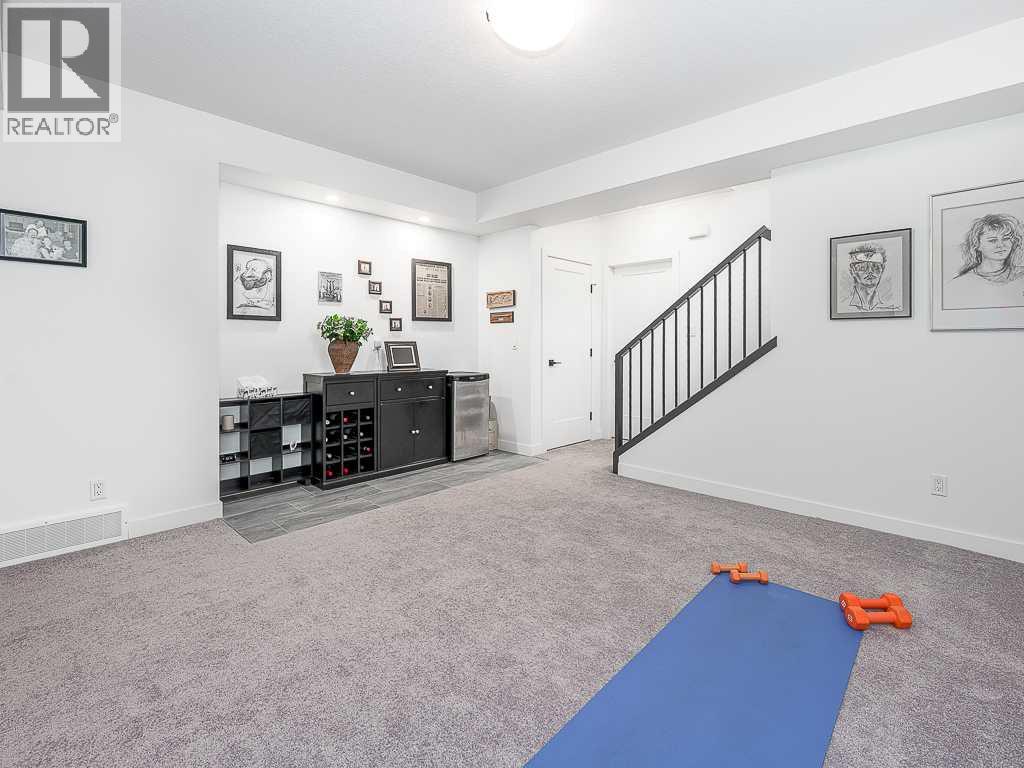 Single Family House Bungalow for Sale in  Rockyvale Green NW Rocky Ridge Calgary 