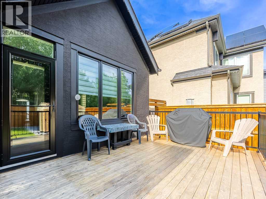 Single Family House Bungalow for Sale in  Rockyvale Green NW Rocky Ridge Calgary 