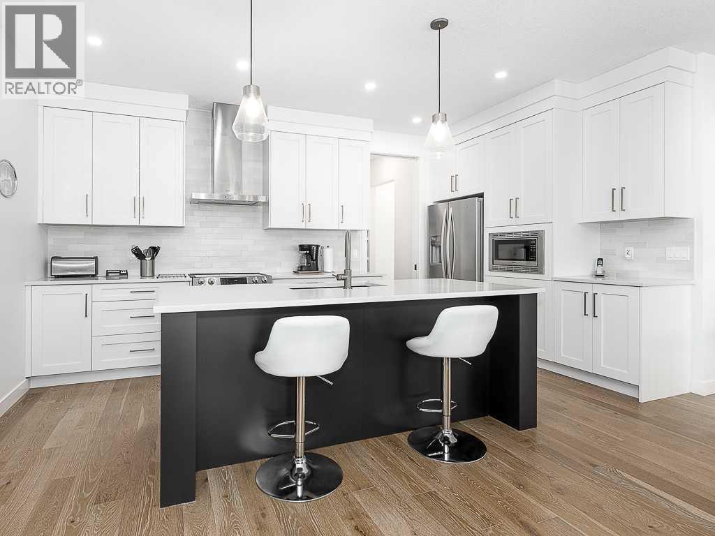 Single Family House Bungalow for Sale in  Rockyvale Green NW Rocky Ridge Calgary 