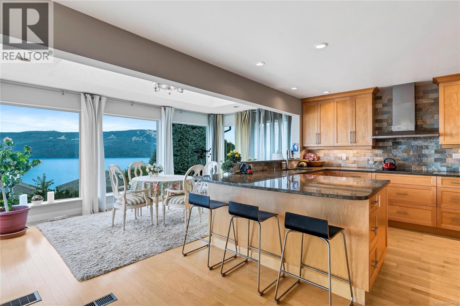 541 Cedar Cres, Cobble Hill