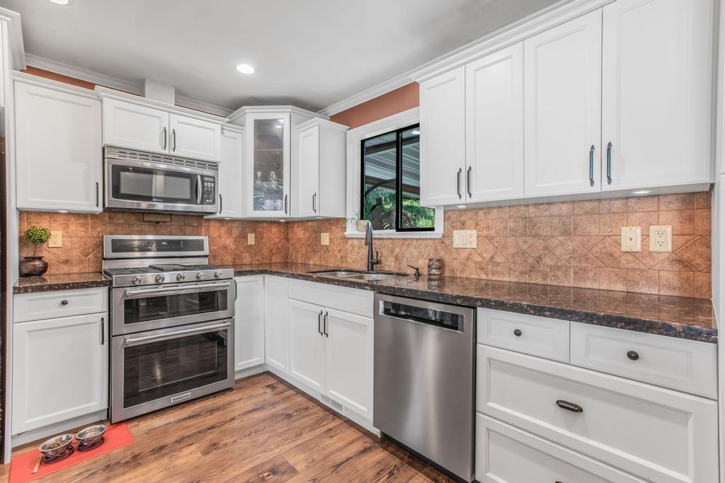 Photo 8 of 33370 Cherry Avenue, Mission BC