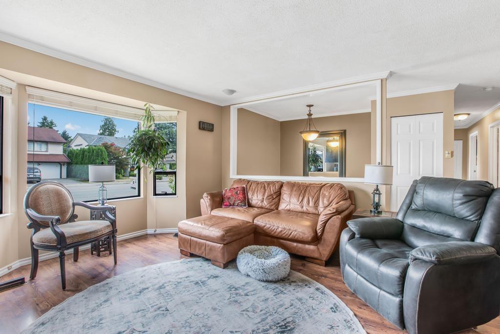 Photo 6 of 33370 Cherry Avenue, Mission BC