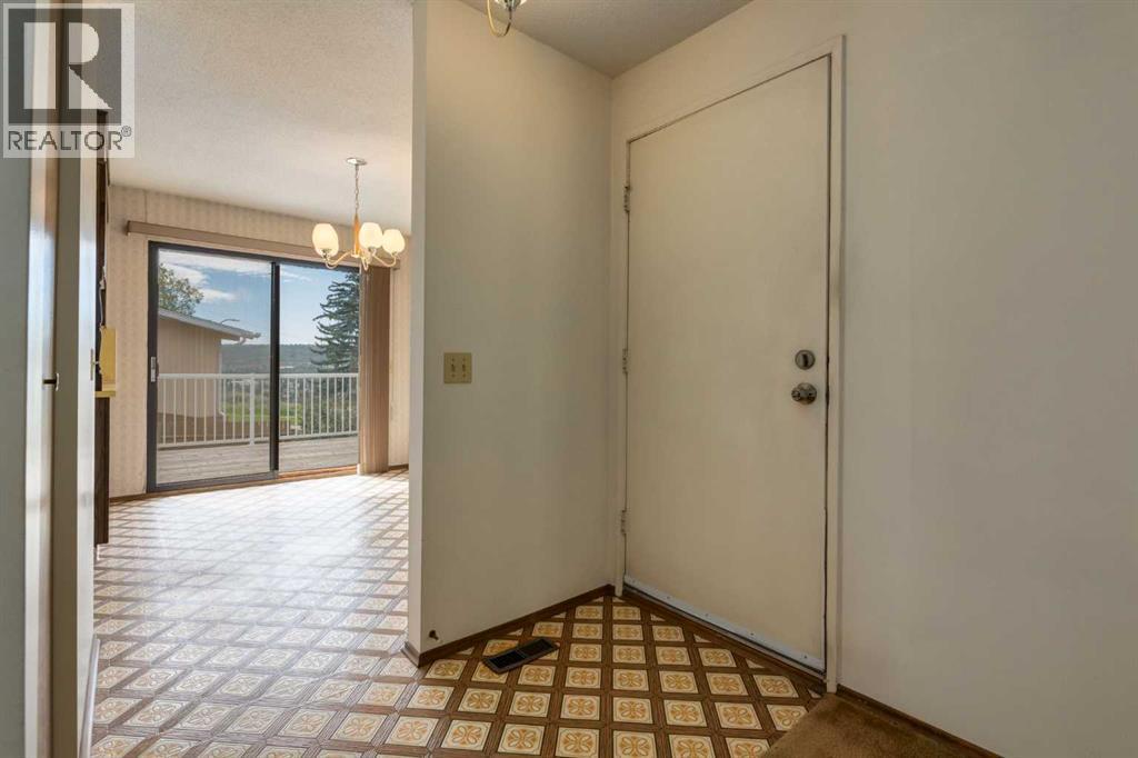 Single Family House Bungalow for Sale in  Silver Ridge Drive NW Silver Springs Calgary 