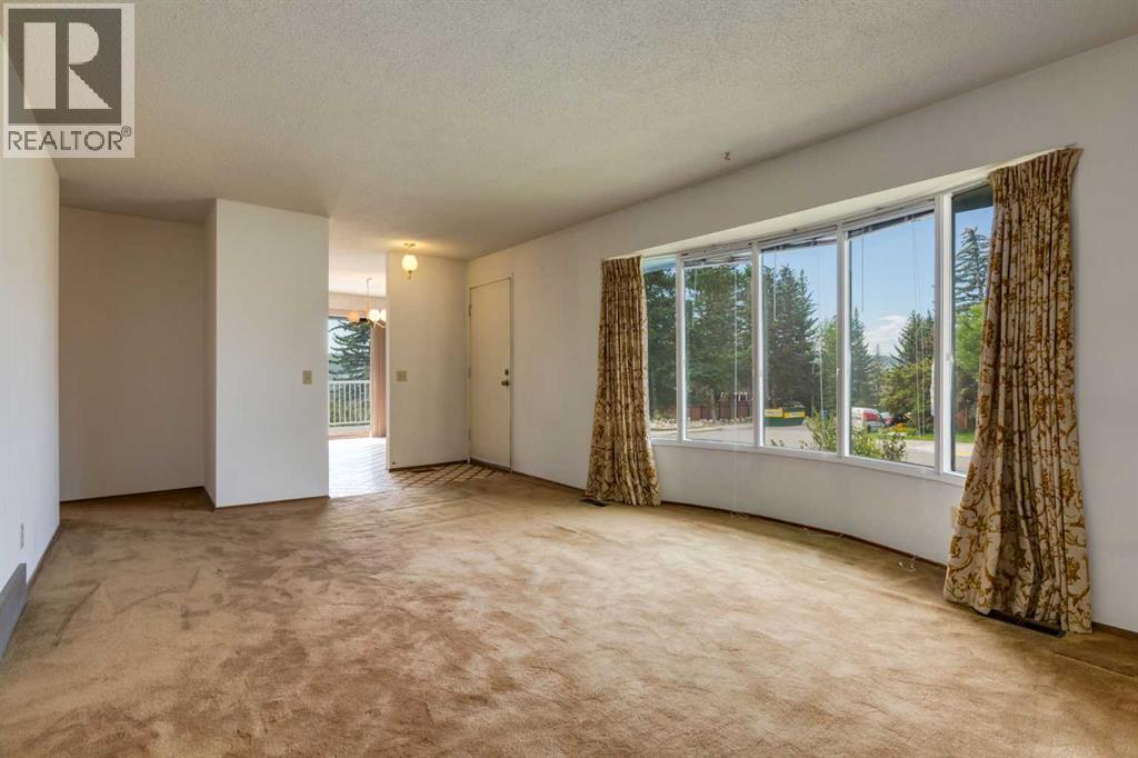Single Family House Bungalow for Sale in  Silver Ridge Drive NW Silver Springs Calgary 