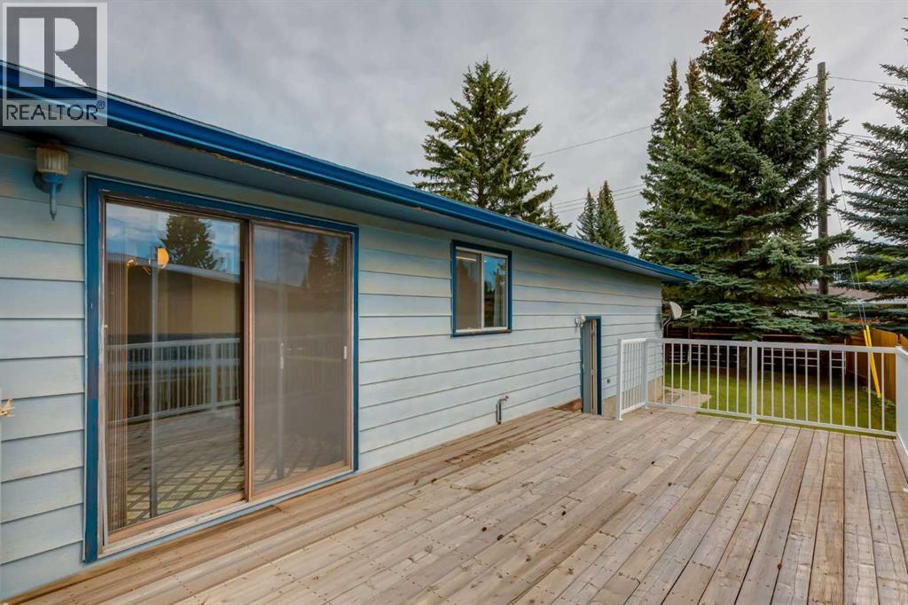 Single Family House Bungalow for Sale in  Silver Ridge Drive NW Silver Springs Calgary 