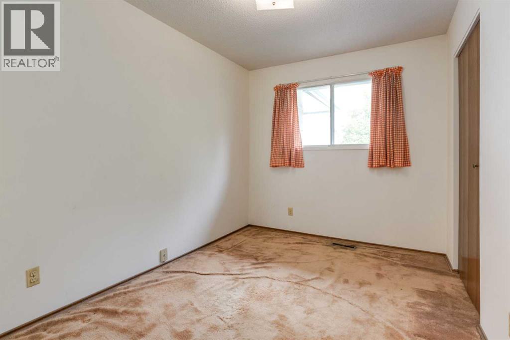 Single Family House Bungalow for Sale in  Silver Ridge Drive NW Silver Springs Calgary 