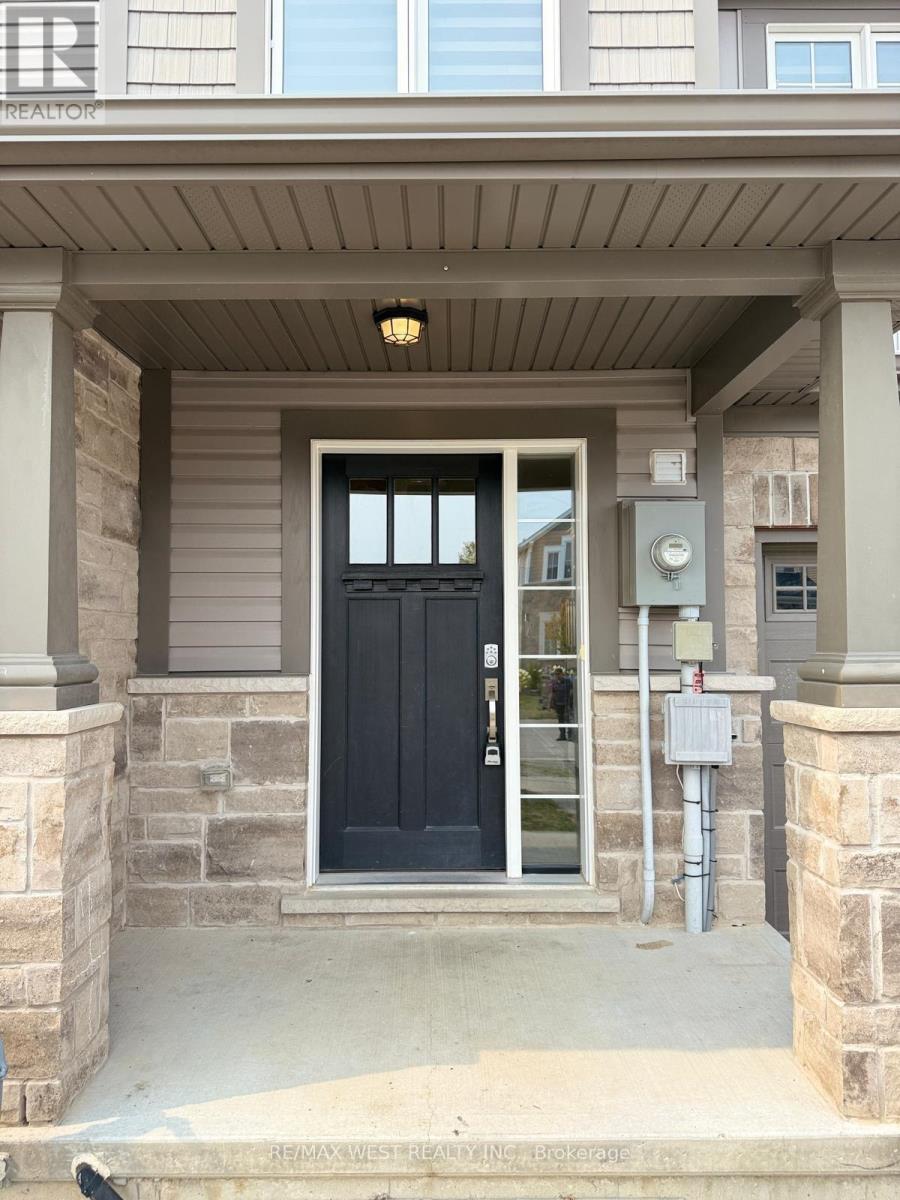 Photo 24 of 140 Monarch Street, Welland ON