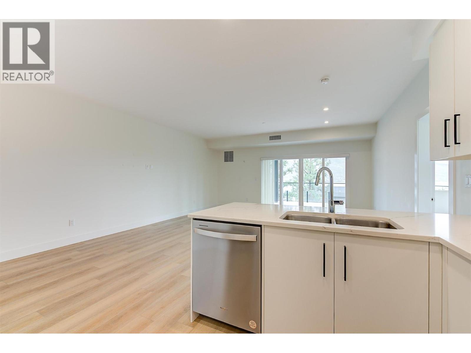 Photo 11 of 3434 Mckinley Beach Drive Unit 309, Kelowna BC