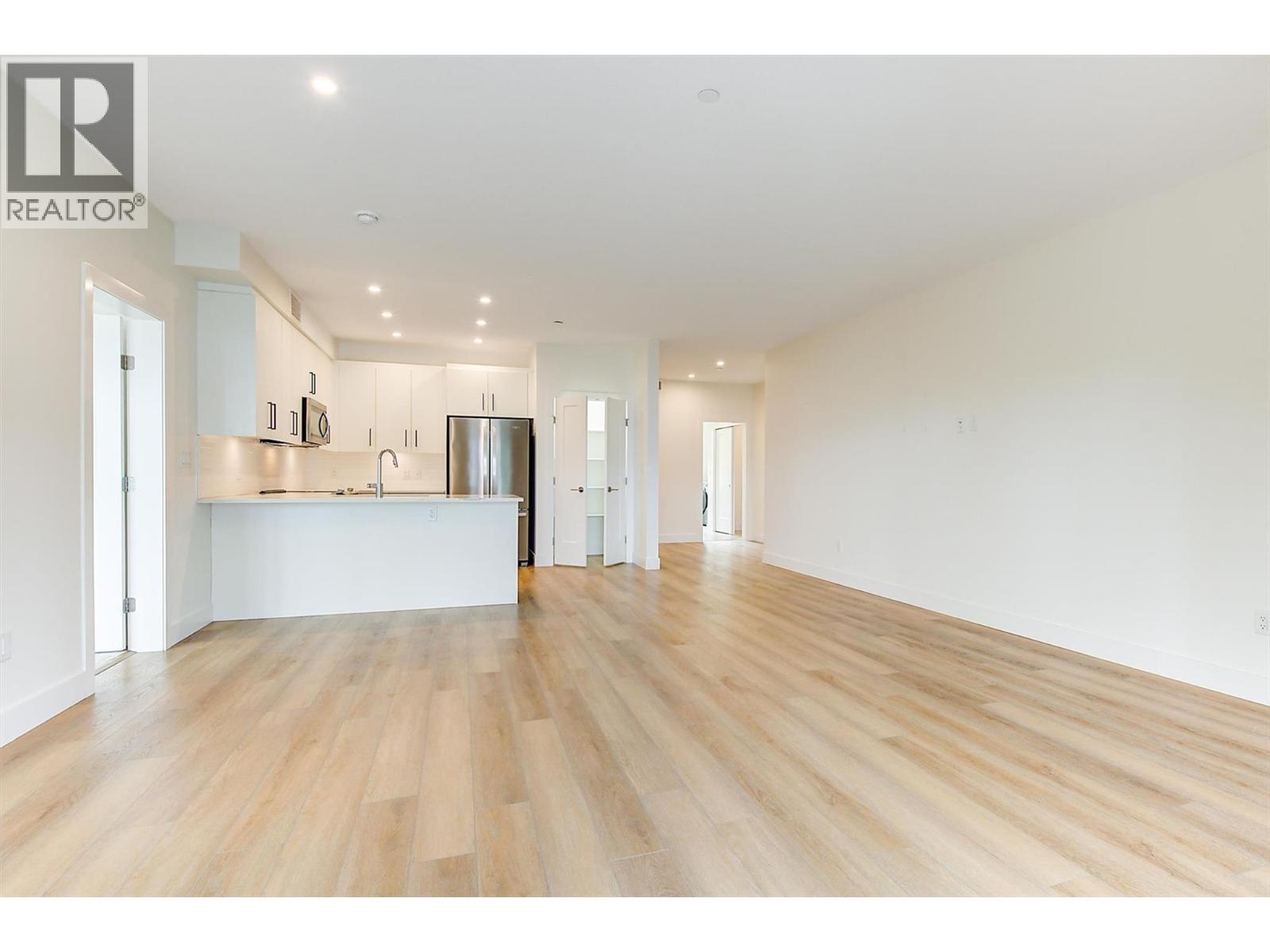 Photo 27 of 3434 Mckinley Beach Drive Unit 309, Kelowna BC