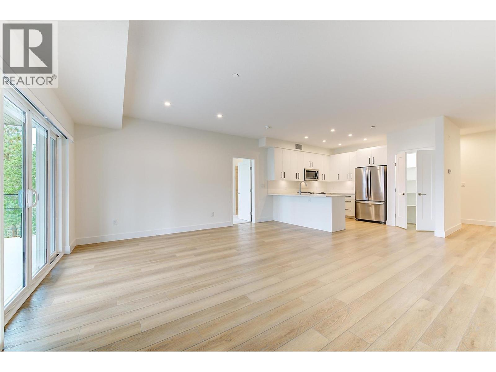 Photo 44 of 3434 Mckinley Beach Drive Unit 309, Kelowna BC