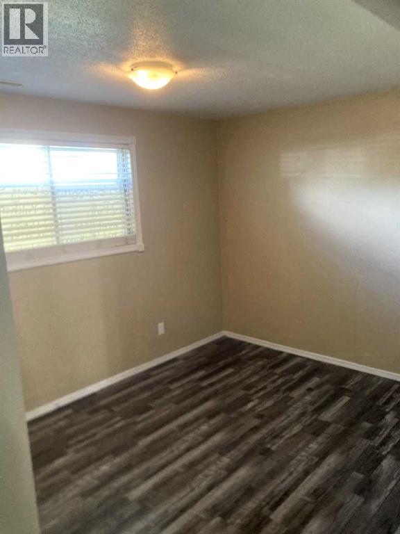 Photo 13 of 4417 B 47 A Avenue, Sylvan Lake AB