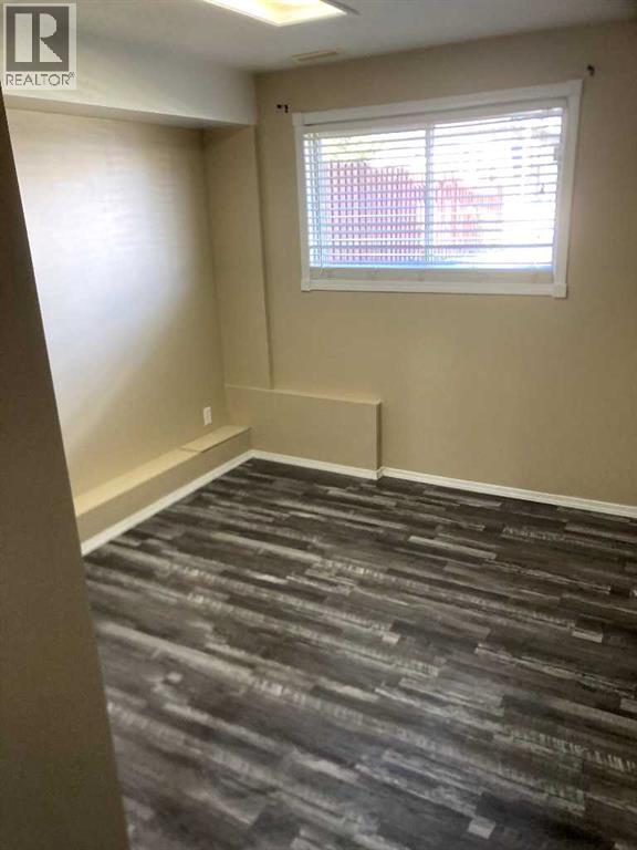 Photo 12 of 4417 B 47 A Avenue, Sylvan Lake AB