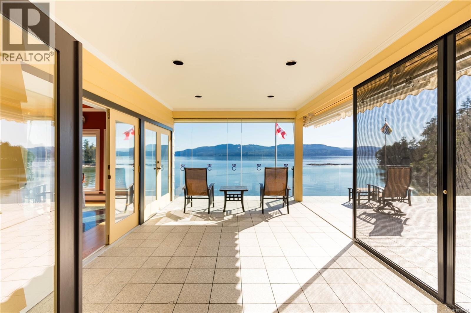 605 Towner Park Rd, North Saanich