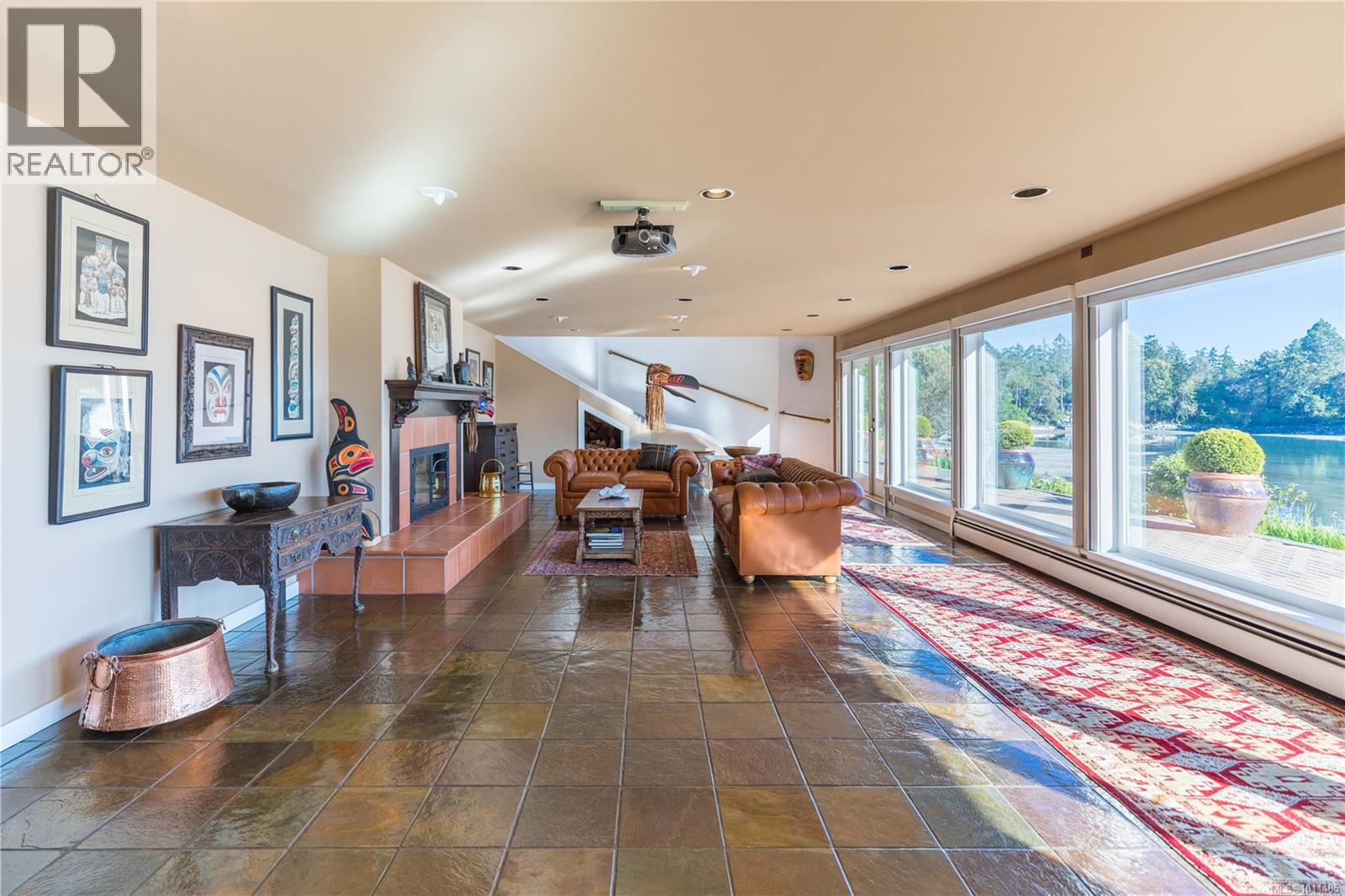 605 Towner Park Rd, North Saanich