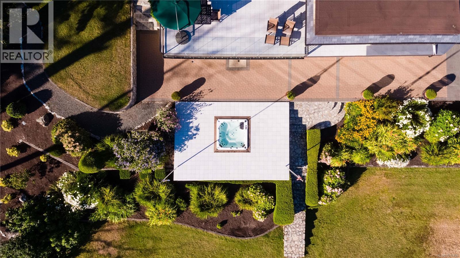 605 Towner Park Rd, North Saanich