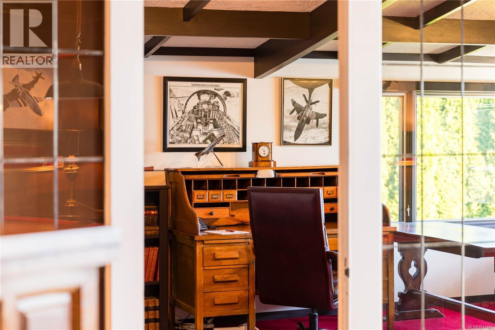 605 Towner Park Rd, North Saanich