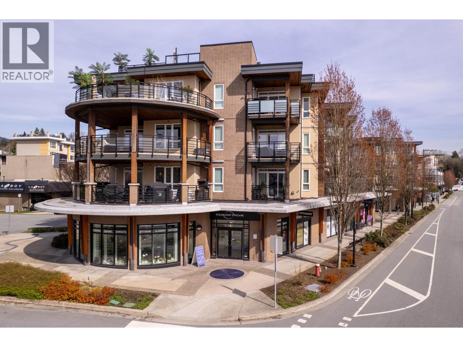 Photo 5 of 318 733 W 14th Street, North Vancouver BC