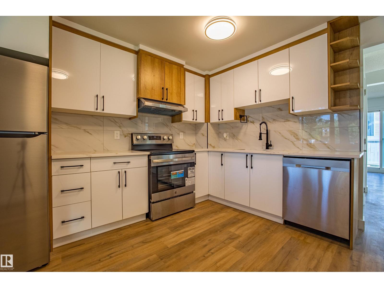 Photo 4 of 30 1411 Mill Woods E Nw, Edmonton AB
