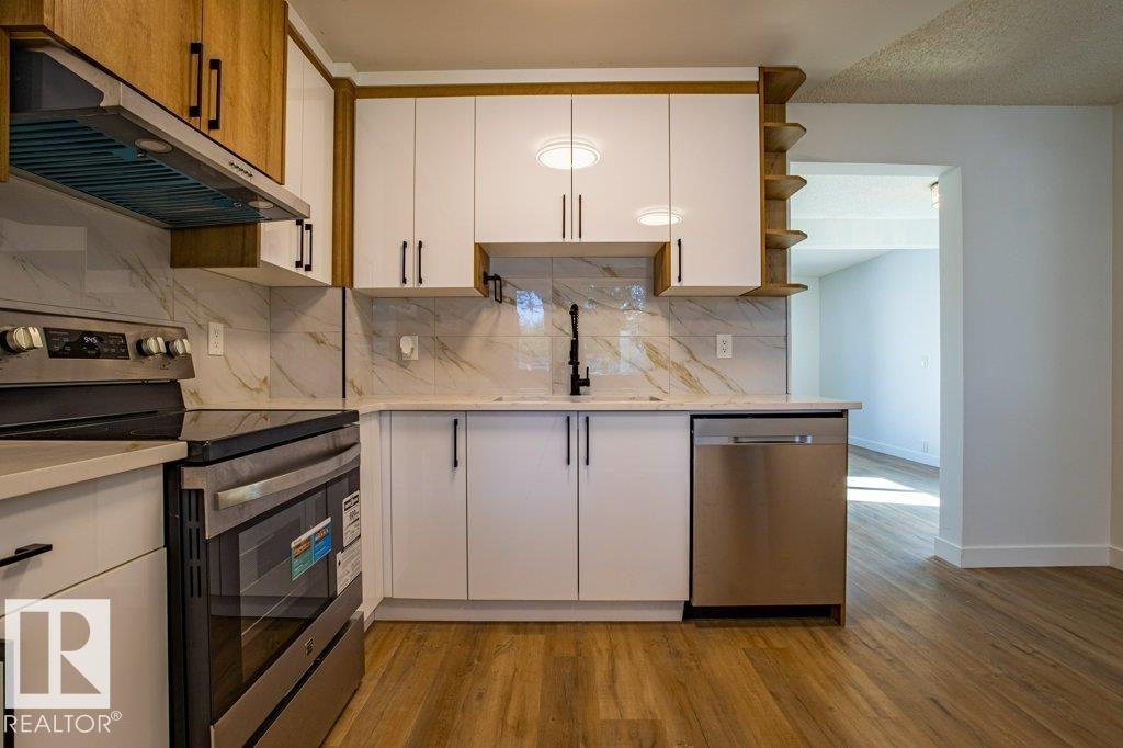 Photo 6 of 30 1411 Mill Woods E Nw, Edmonton AB
