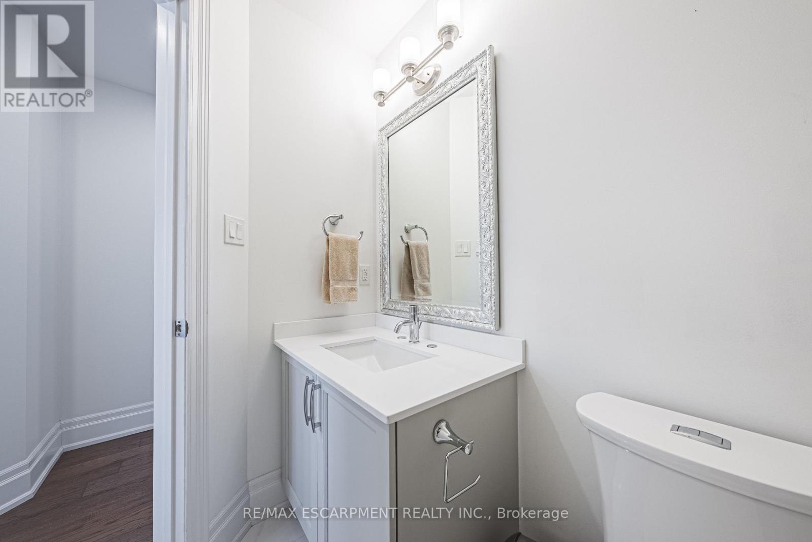 Photo 32 of 6 111 Wilson Street E, Hamilton ON