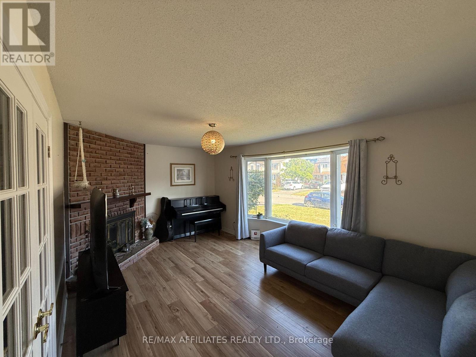 Photo 12 of 295 Pintail Terrace, Ottawa ON