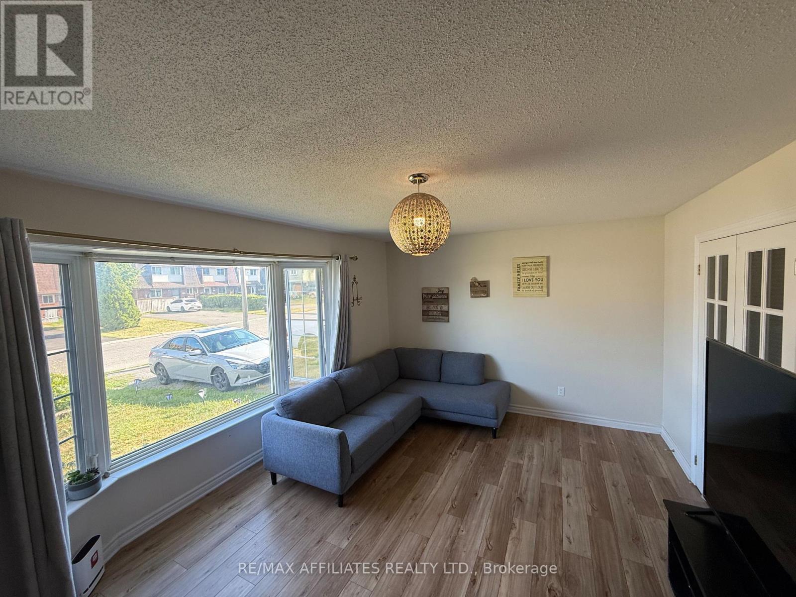 Photo 13 of 295 Pintail Terrace, Ottawa ON