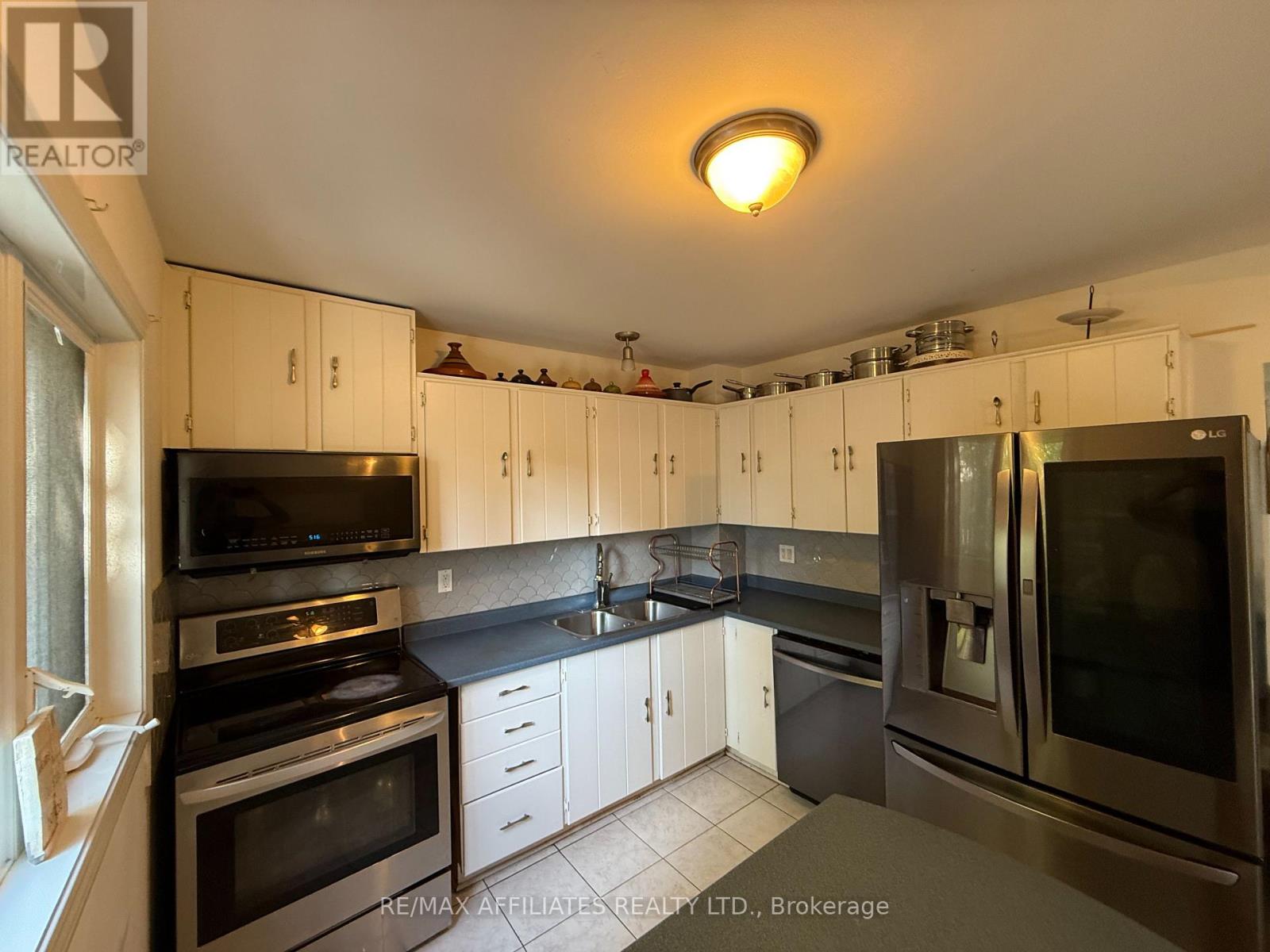 Photo 7 of 295 Pintail Terrace, Ottawa ON